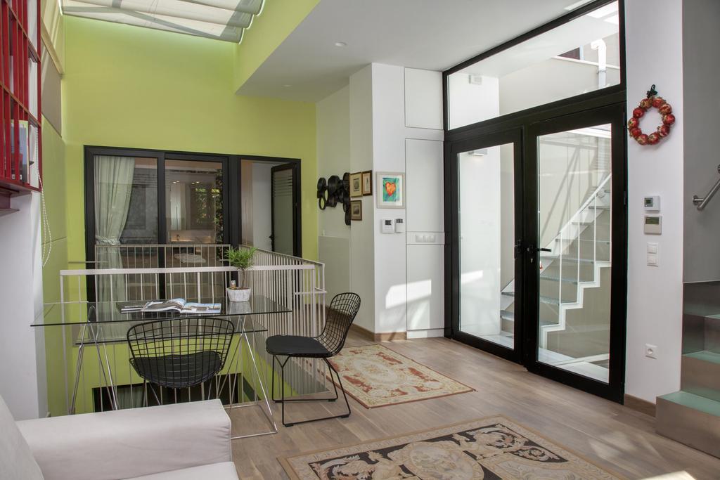 Tripodon Plaka In The Shade Of Acropolis By Ghh Villa Athens Exterior photo